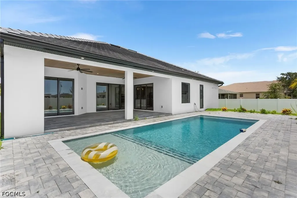 10 SW 33rd Avenue Cape Coral FL 33991