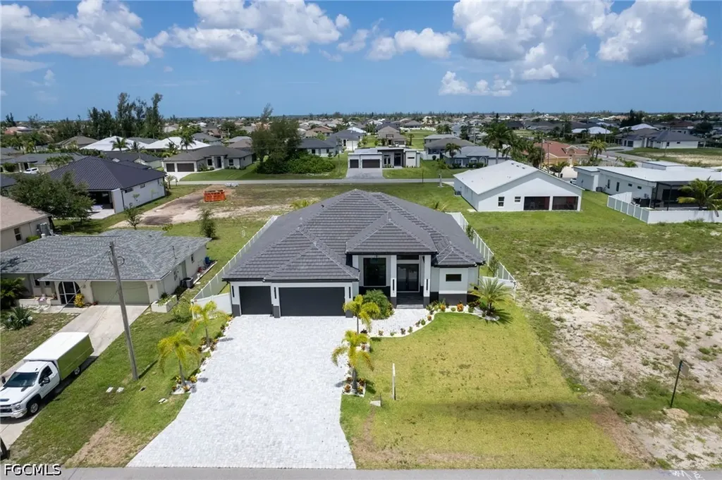 10 SW 33rd Avenue Cape Coral FL 33991