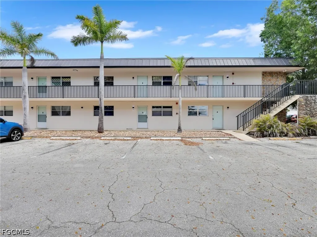 1560 Colonial Boulevard Fort Myers FL 33907