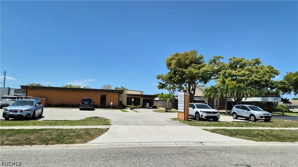 3722 Central Avenue Fort Myers FL 33901