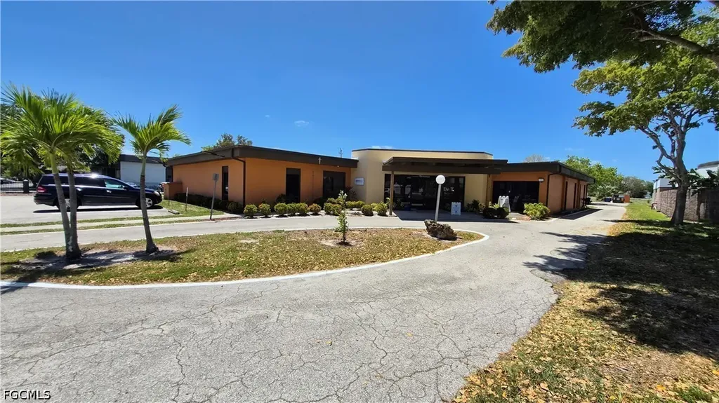3722 Central Avenue Fort Myers FL 33901