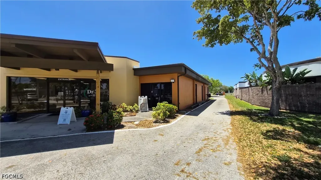 3722 Central Avenue Fort Myers FL 33901
