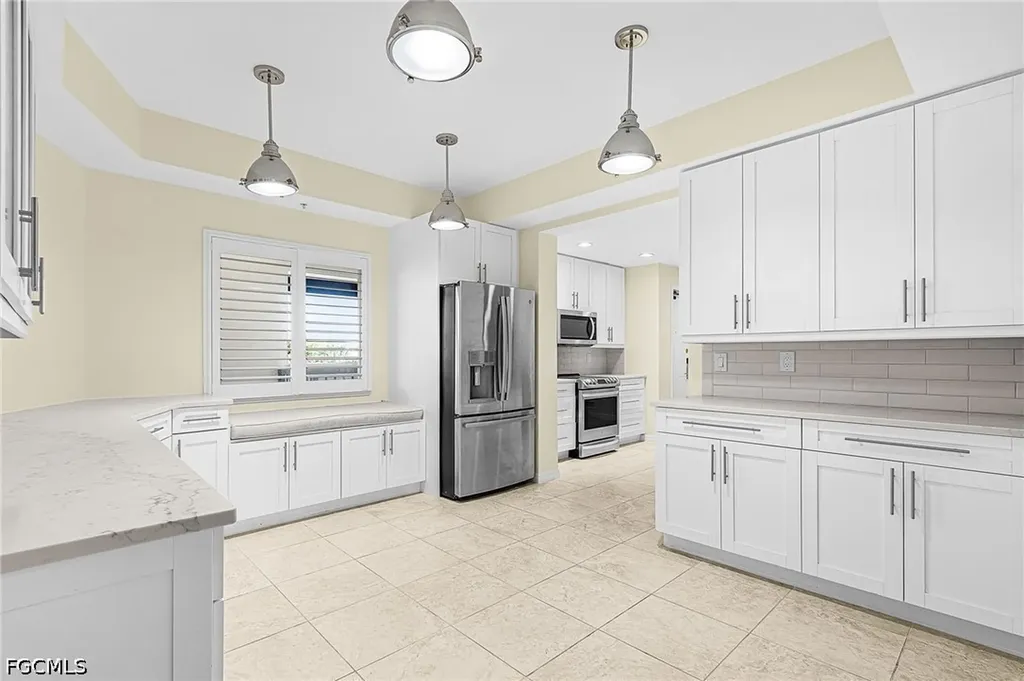 Naples FL, 221 9TH Street S, Unit 301