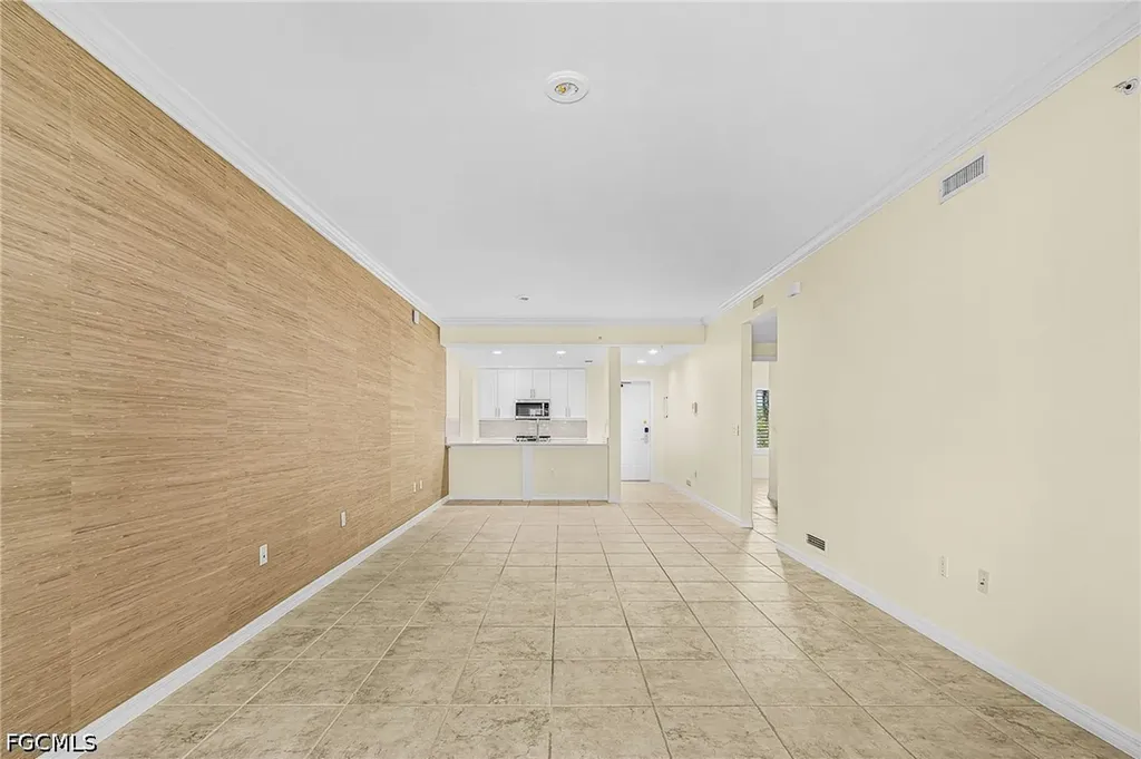 221 9th Street S Naples FL 34102