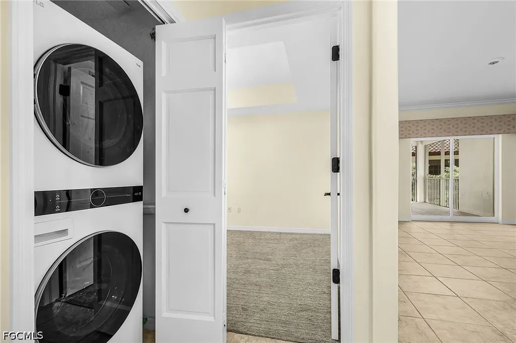 221 9th Street S Naples FL 34102