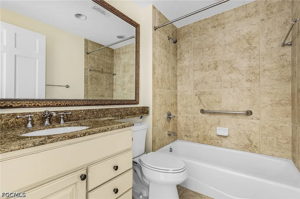 221 9th Street S Naples FL 34102