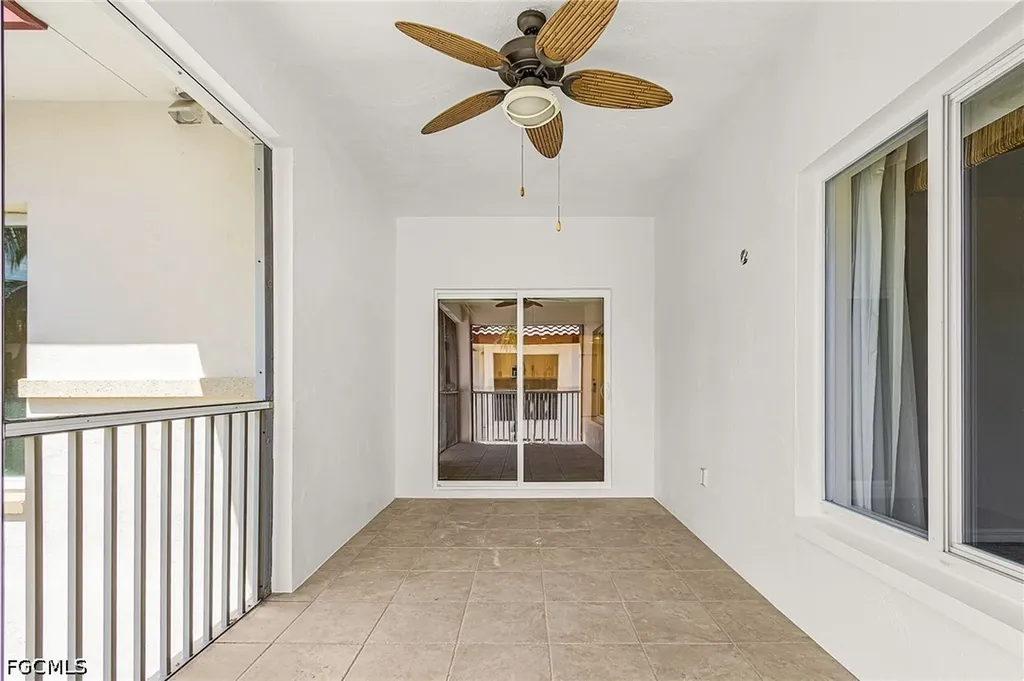 221 9th Street S Naples FL 34102