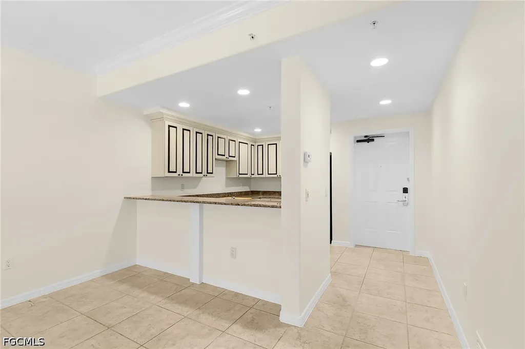 221 9th Street S Naples FL 34102