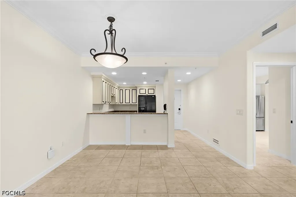 221 9th Street S Naples FL 34102