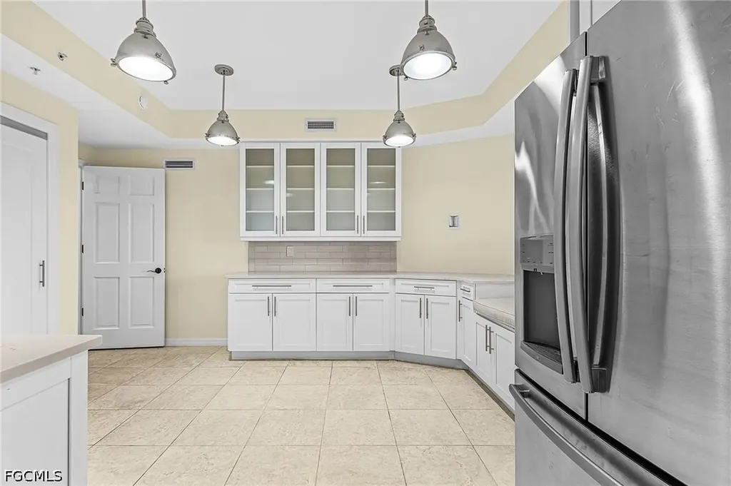 221 9th Street S Naples FL 34102