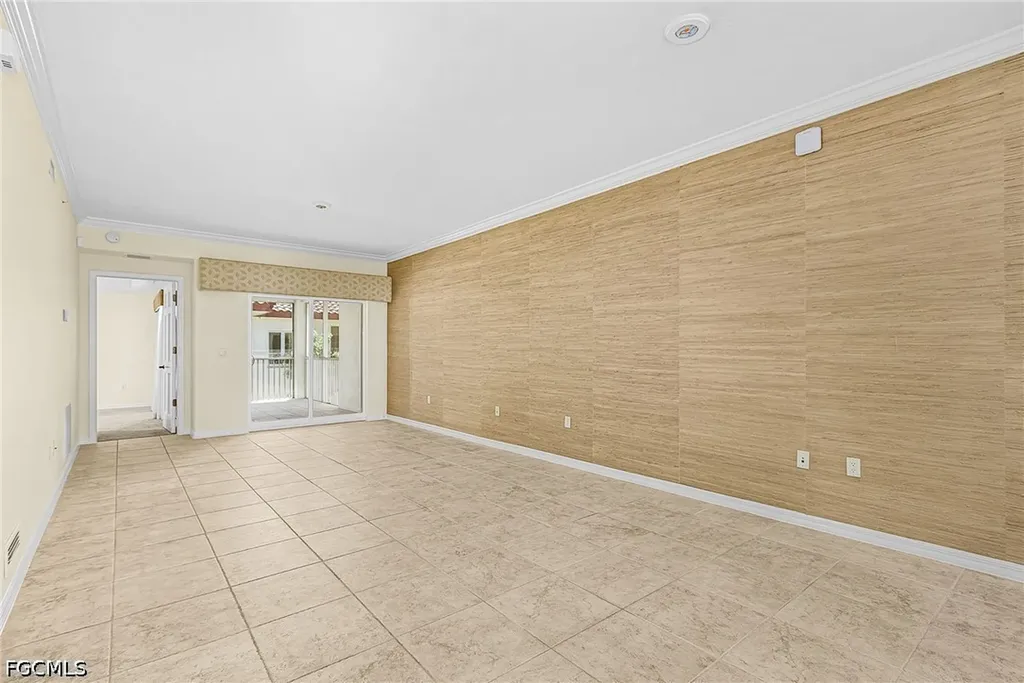 221 9th Street S Naples FL 34102