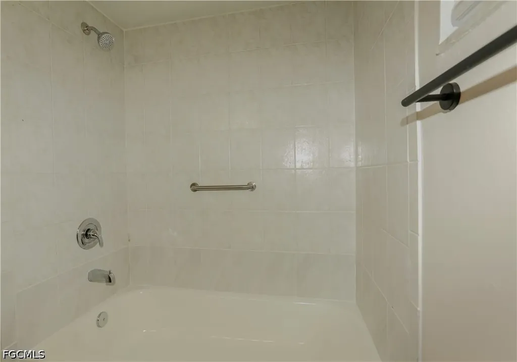 3307 SE 15th Place Cape Coral FL 33904