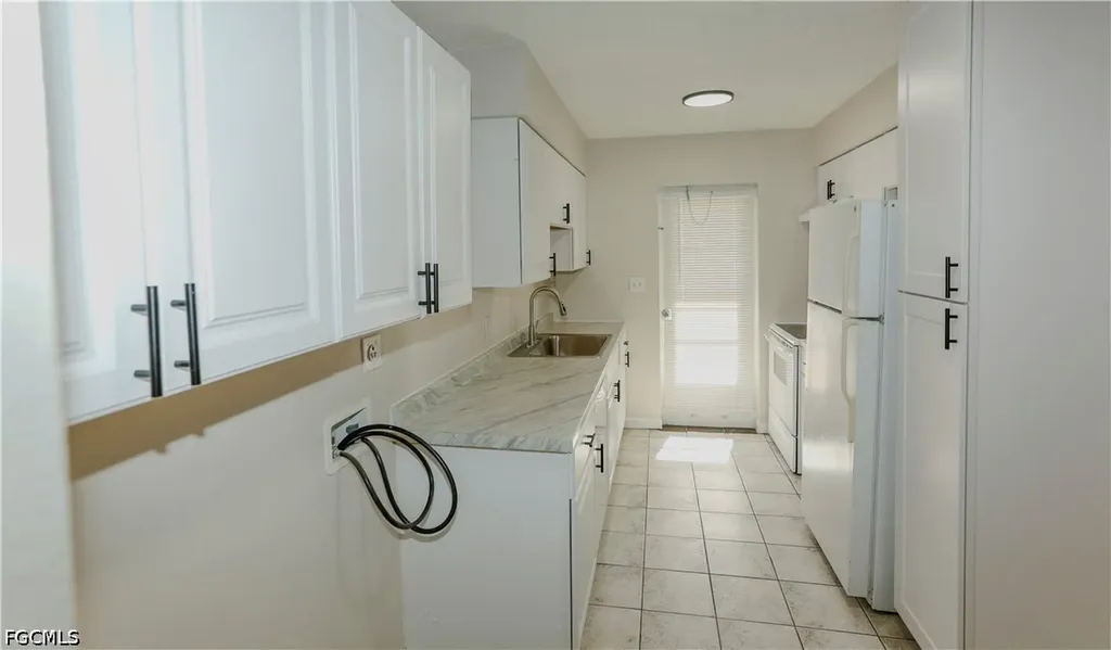 3307 SE 15th Place Cape Coral FL 33904