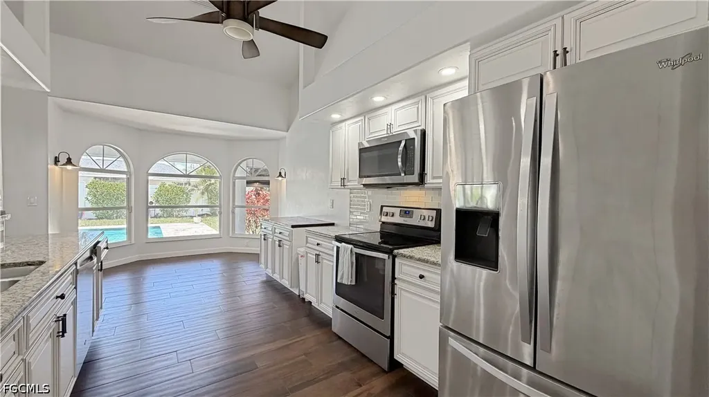 27 NE 20th Place Cape Coral FL 33909