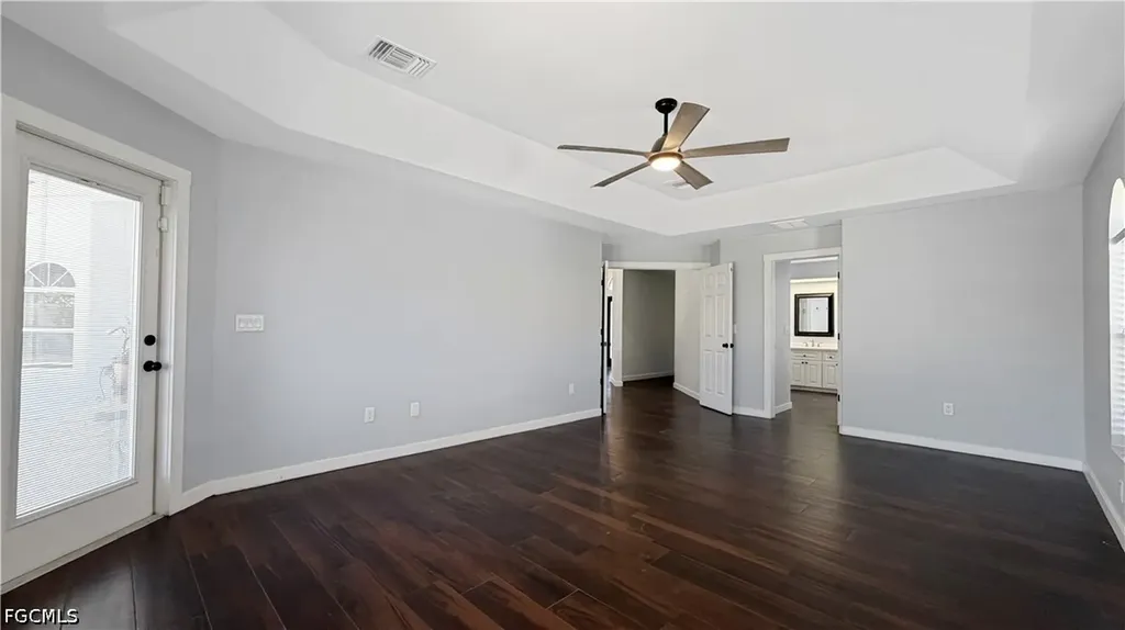 27 NE 20th Place Cape Coral FL 33909