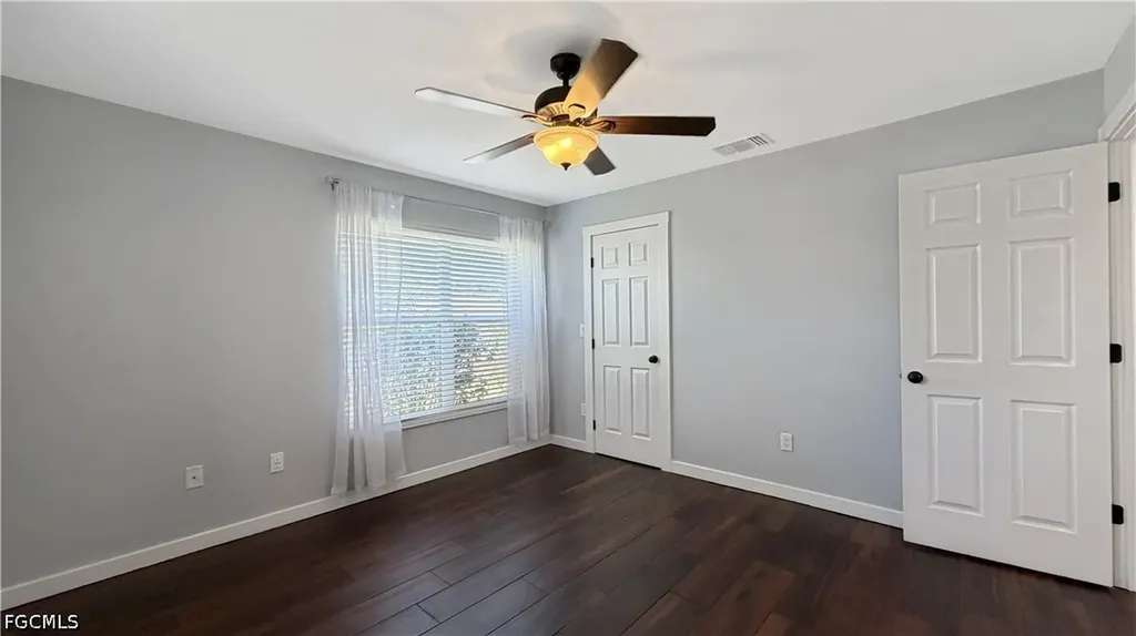 27 NE 20th Place Cape Coral FL 33909