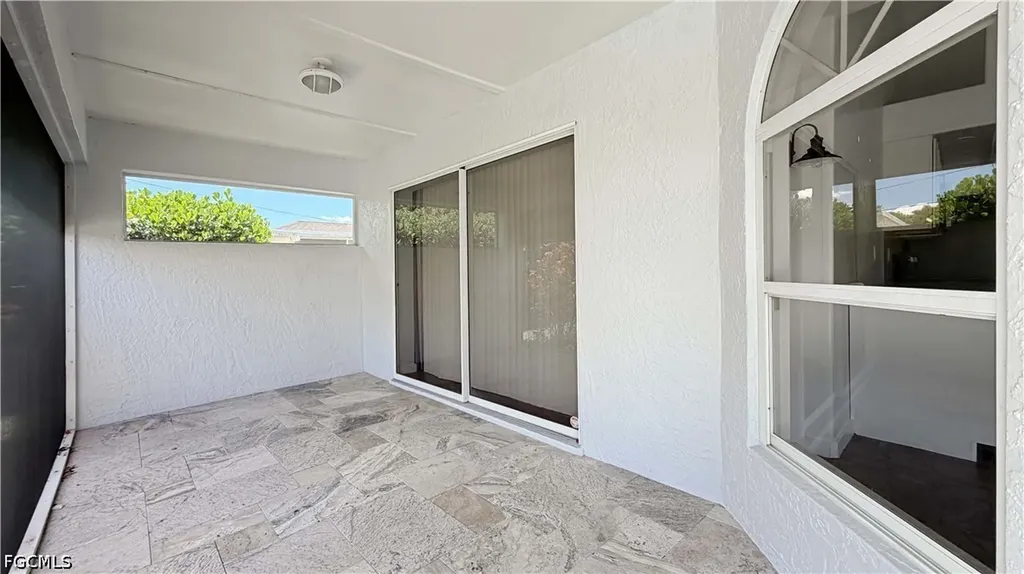 27 NE 20th Place Cape Coral FL 33909
