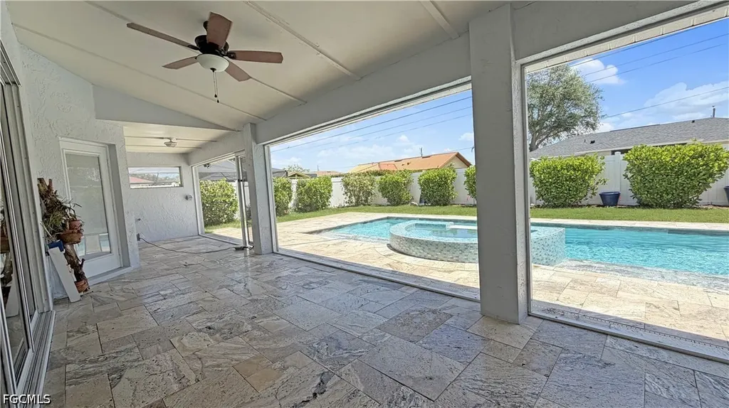 27 NE 20th Place Cape Coral FL 33909