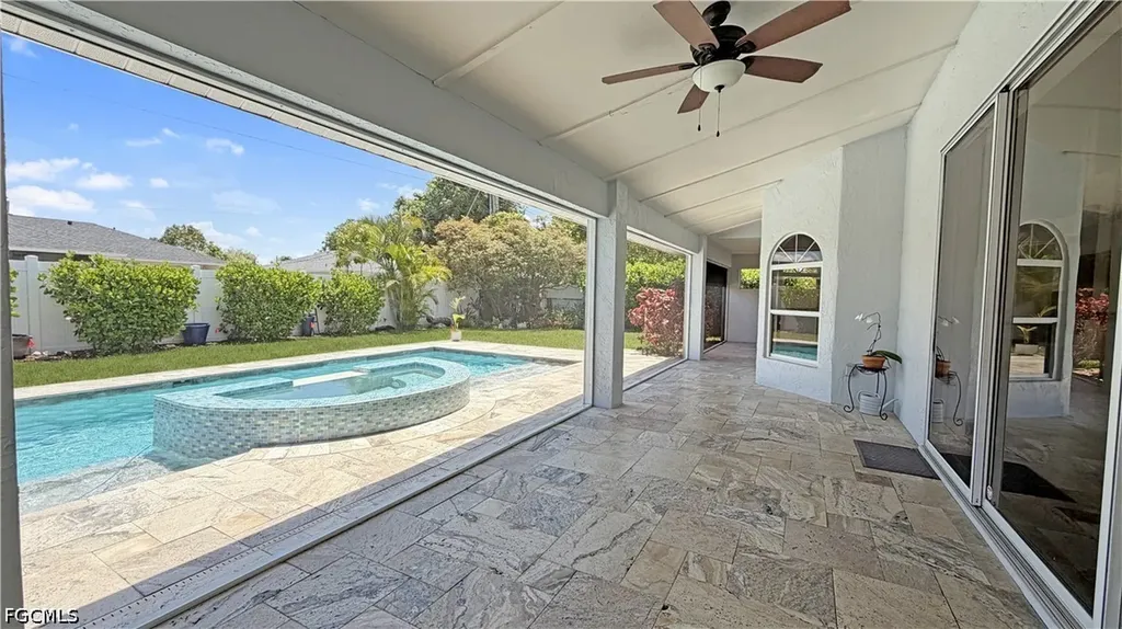27 NE 20th Place Cape Coral FL 33909