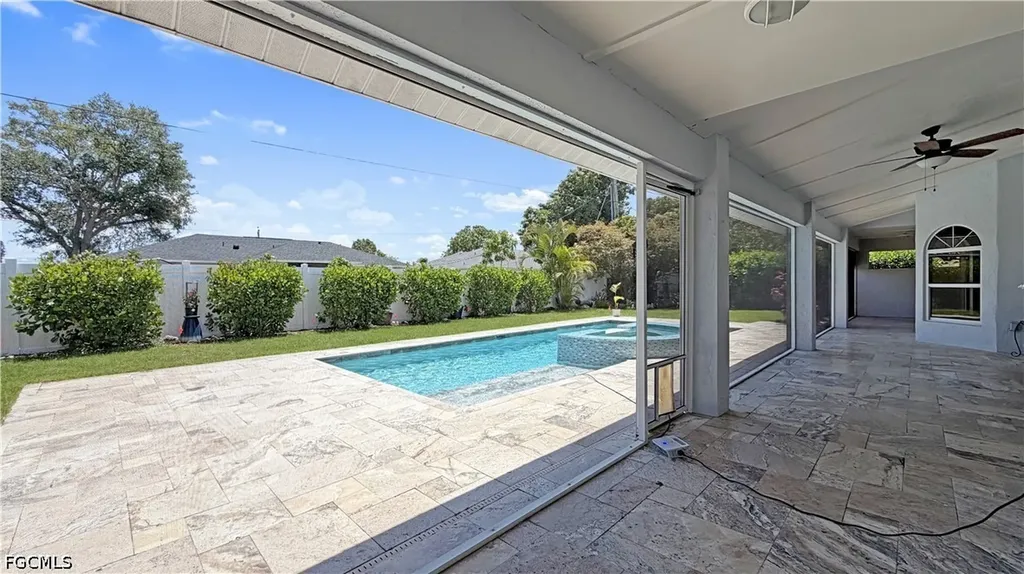 27 NE 20th Place Cape Coral FL 33909