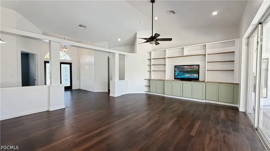 27 NE 20th Place Cape Coral FL 33909