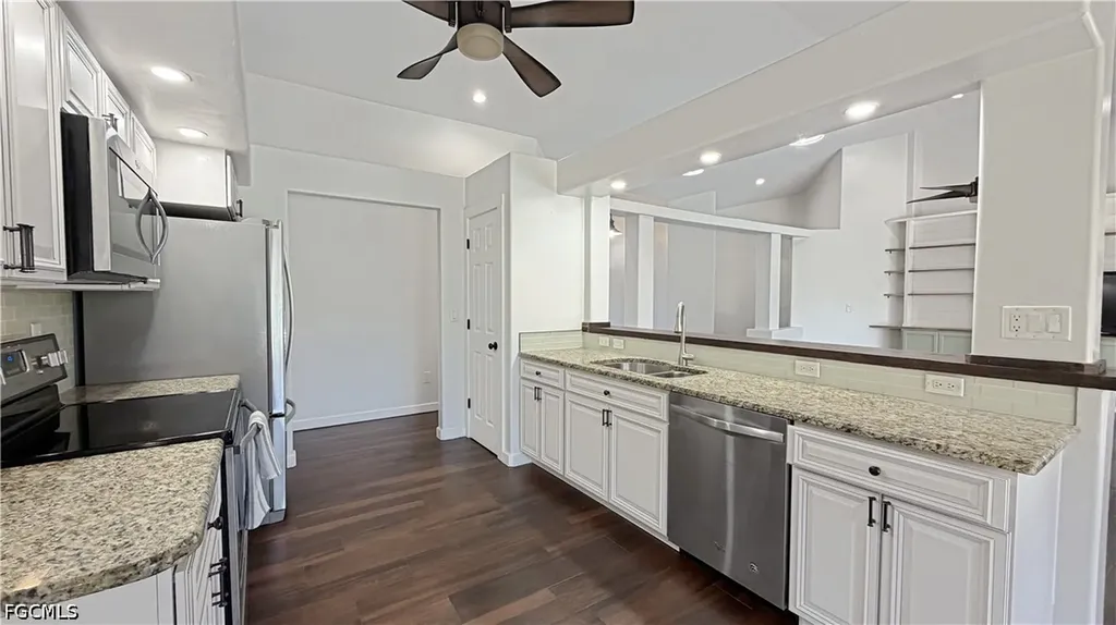 27 NE 20th Place Cape Coral FL 33909