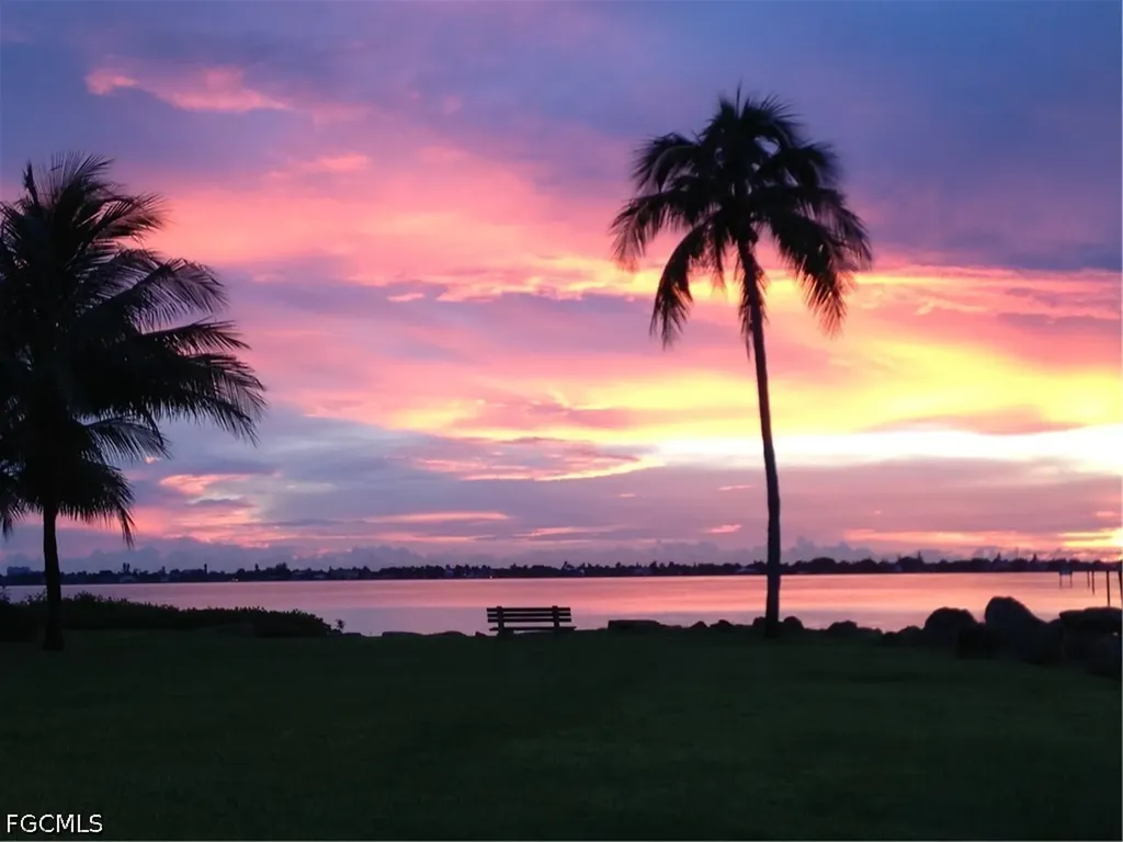 9901 Sunset Cove Lane Fort Myers FL 33919