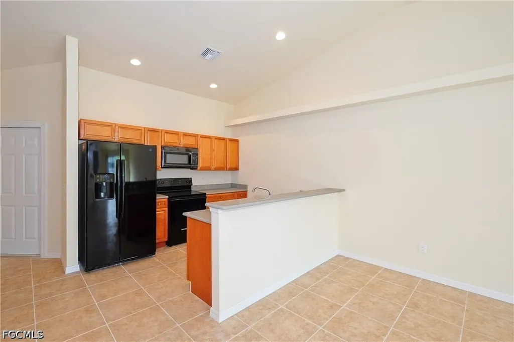 615 SE 6th Terrace Cape Coral FL 33990
