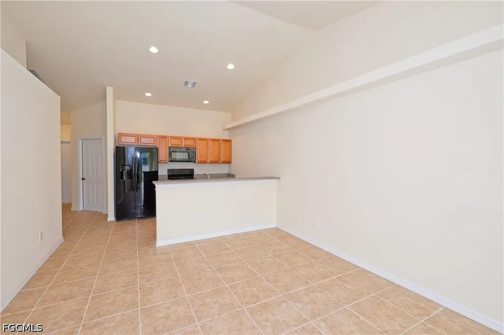 615 SE 6th Terrace Cape Coral FL 33990