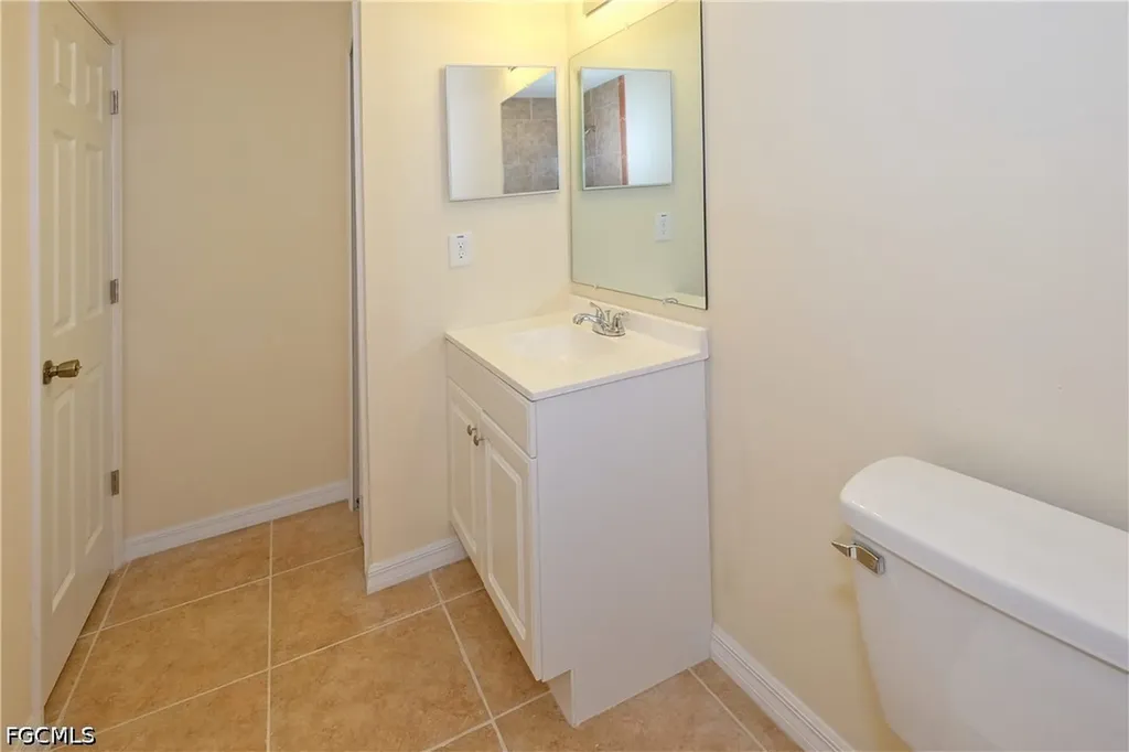 615 SE 6th Terrace Cape Coral FL 33990