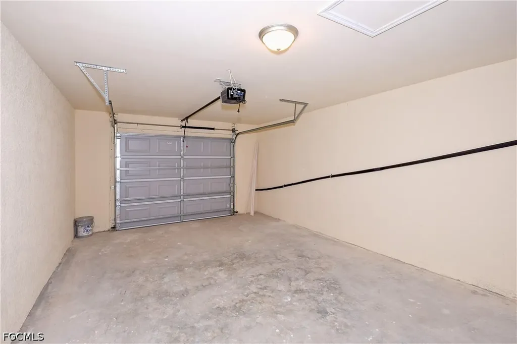 615 SE 6th Terrace Cape Coral FL 33990
