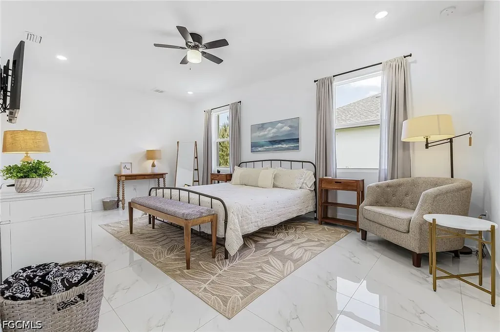 1015 SW 15th Place Cape Coral FL 33991