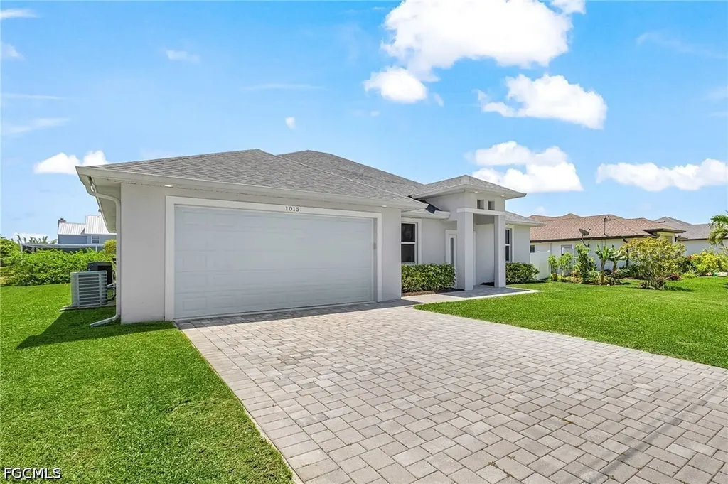 1015 SW 15th Place Cape Coral FL 33991