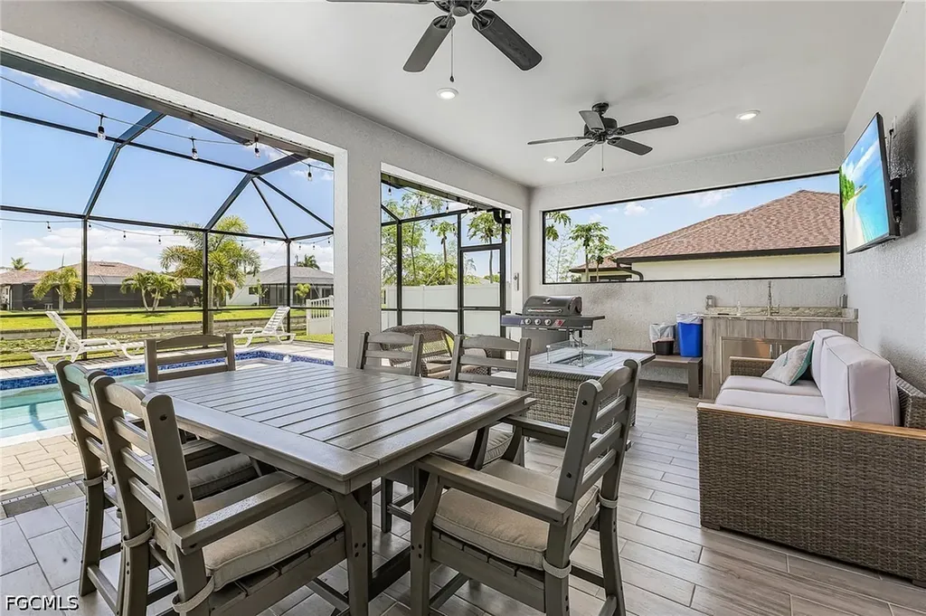 1015 SW 15th Place Cape Coral FL 33991