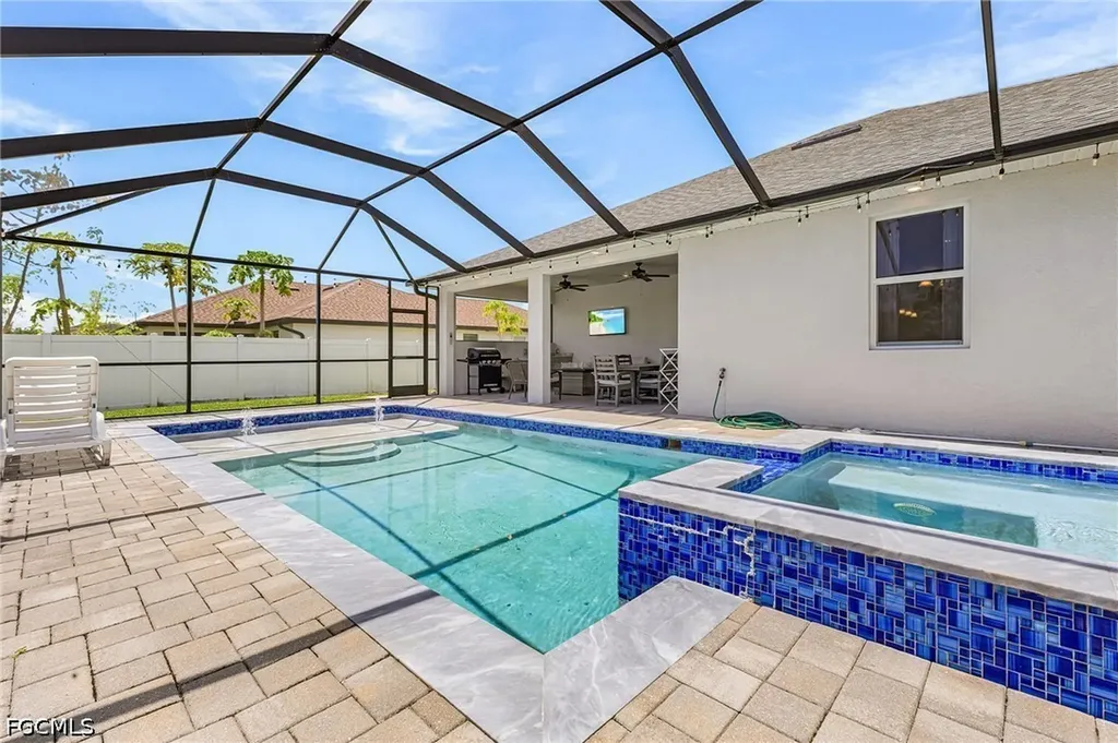 1015 SW 15th Place Cape Coral FL 33991