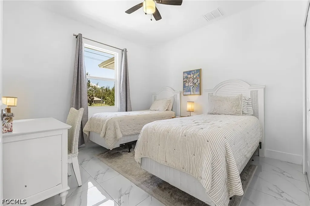 1015 SW 15th Place Cape Coral FL 33991