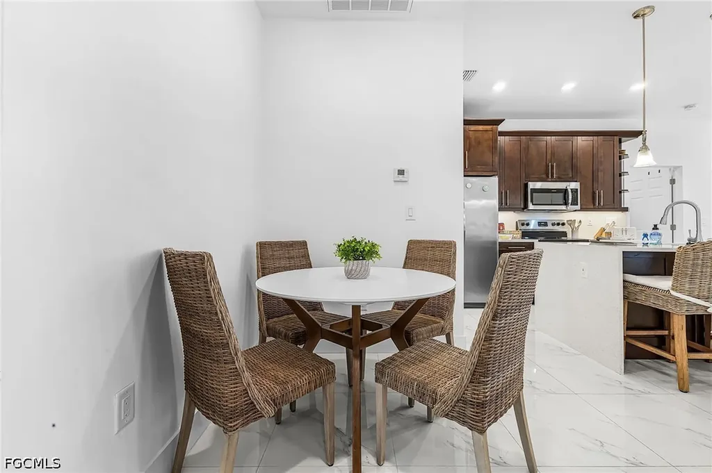 1015 SW 15th Place Cape Coral FL 33991