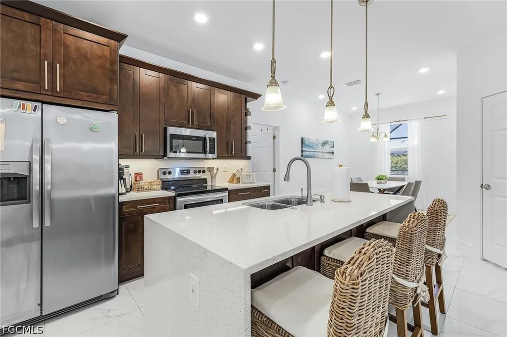 1015 SW 15th Place Cape Coral FL 33991