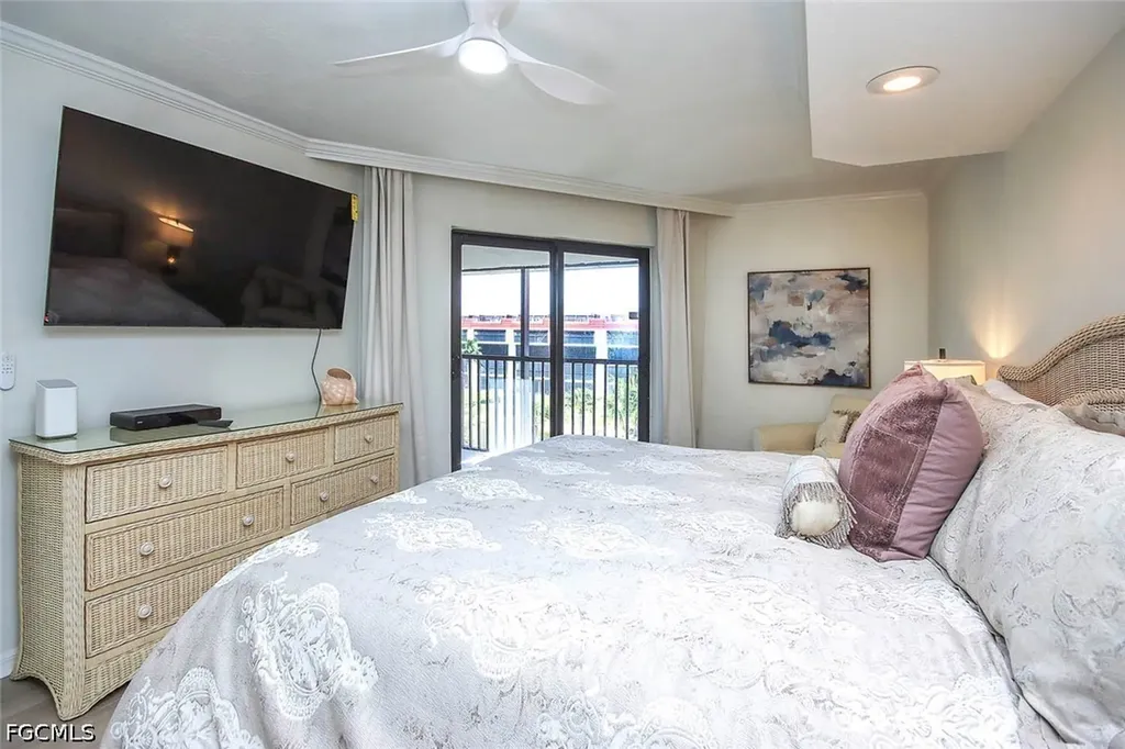 2445 W Gulf Drive Sanibel FL 33957