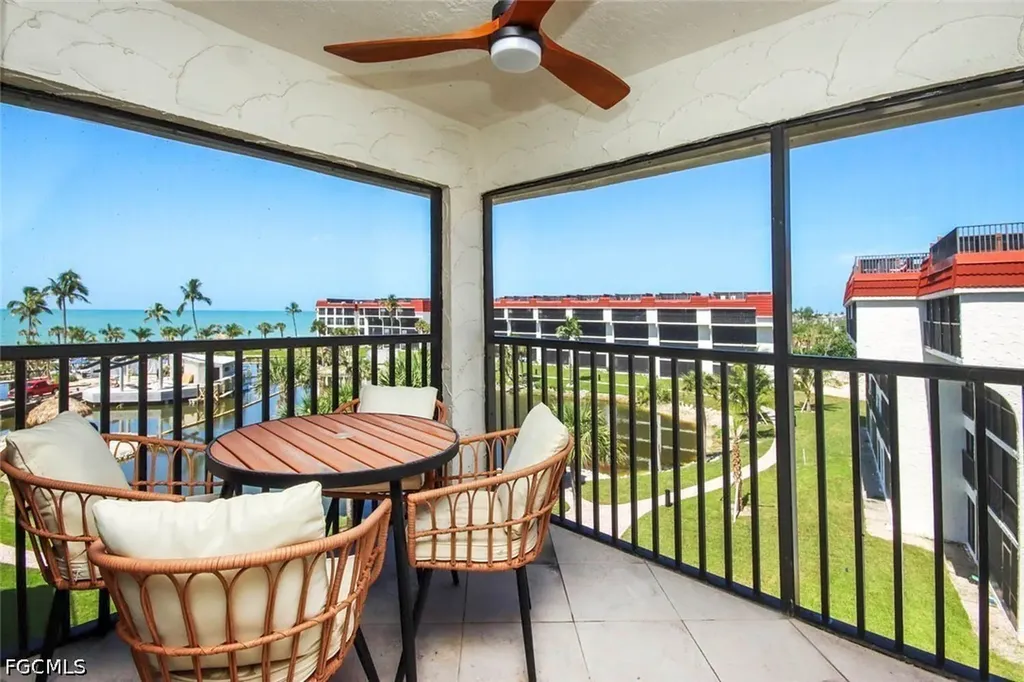 2445 W Gulf Drive Sanibel FL 33957
