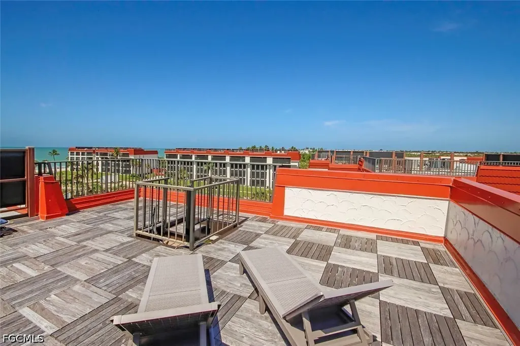 2445 W Gulf Drive Sanibel FL 33957
