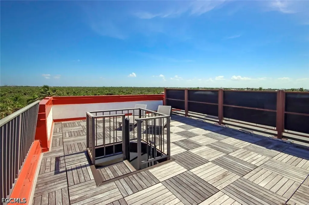 2445 W Gulf Drive Sanibel FL 33957