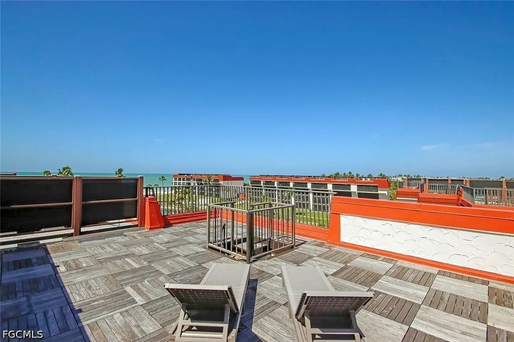 2445 W Gulf Drive Sanibel FL 33957