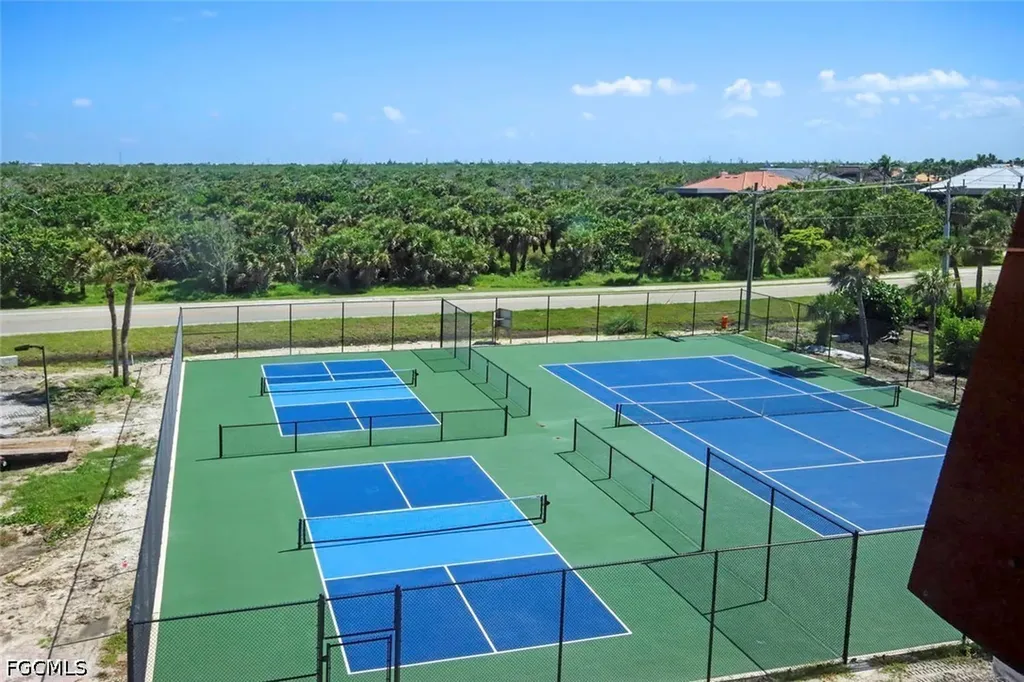 2445 W Gulf Drive Sanibel FL 33957