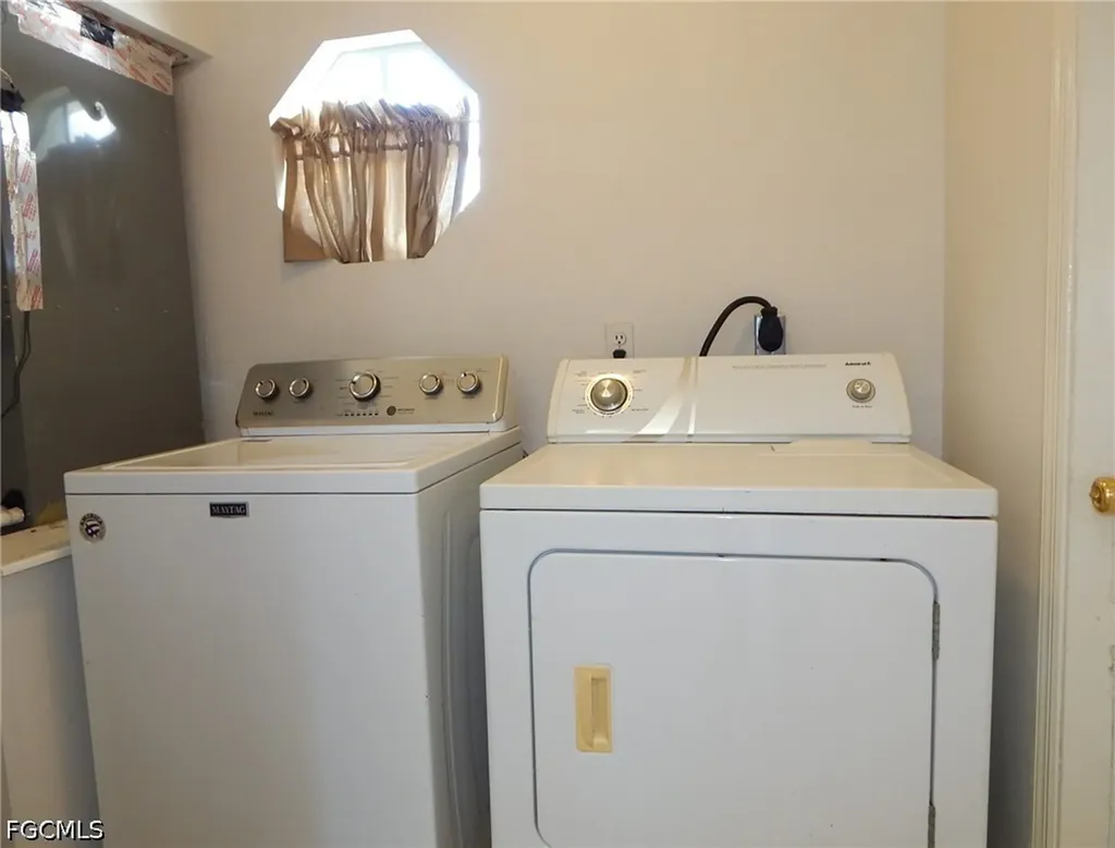 135 SE 29th Street Cape Coral FL 33904