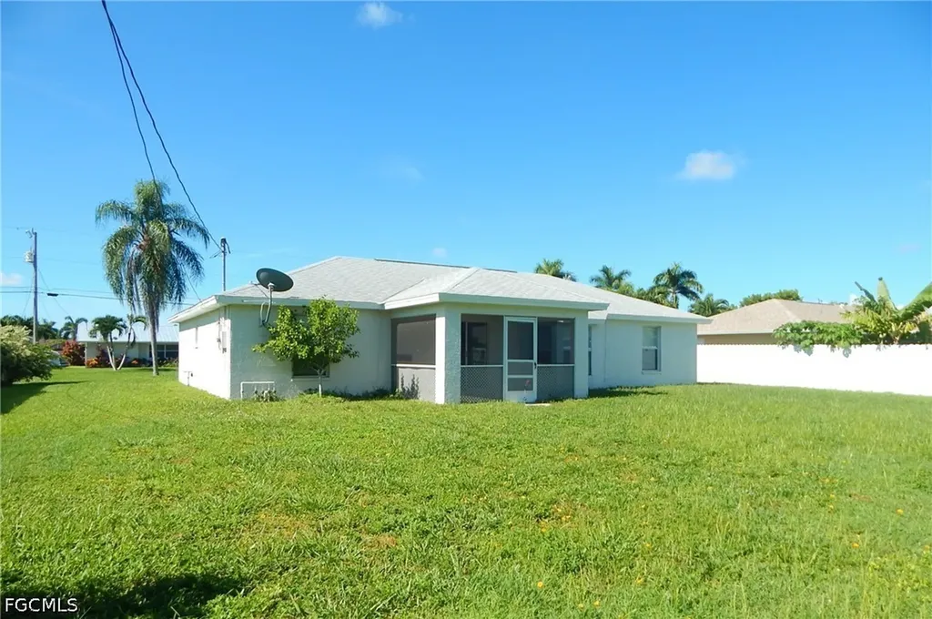135 SE 29th Street Cape Coral FL 33904