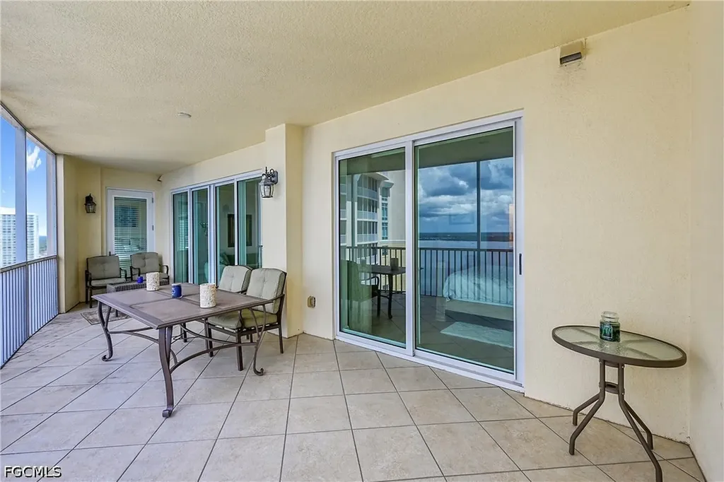 2743 1st Street Fort Myers FL 33916