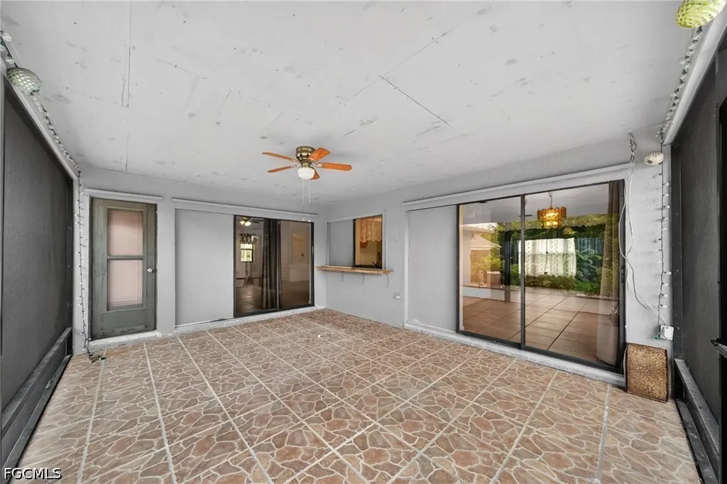 2233 SW 4th Street Cape Coral FL 33991