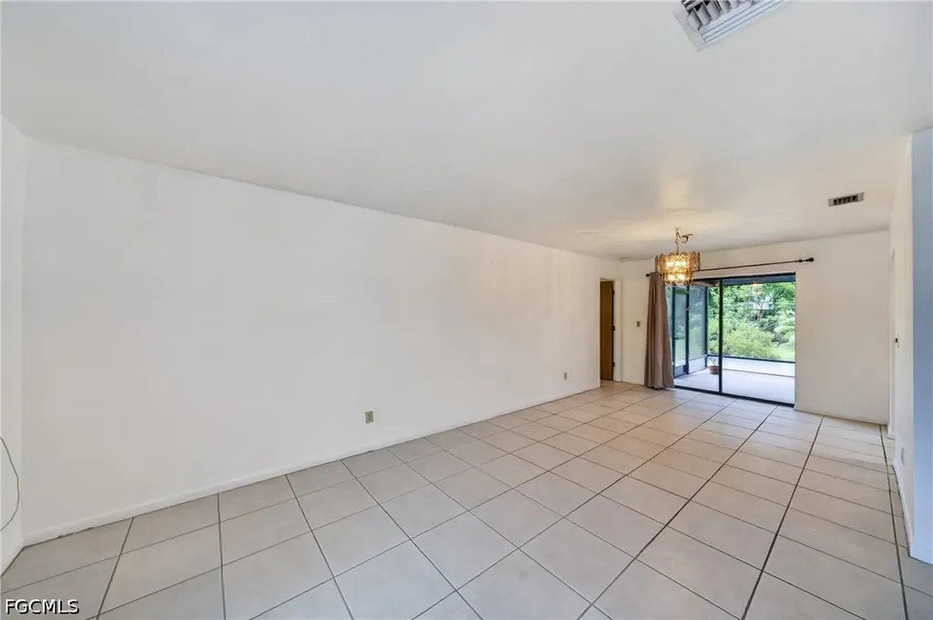 2233 SW 4th Street Cape Coral FL 33991