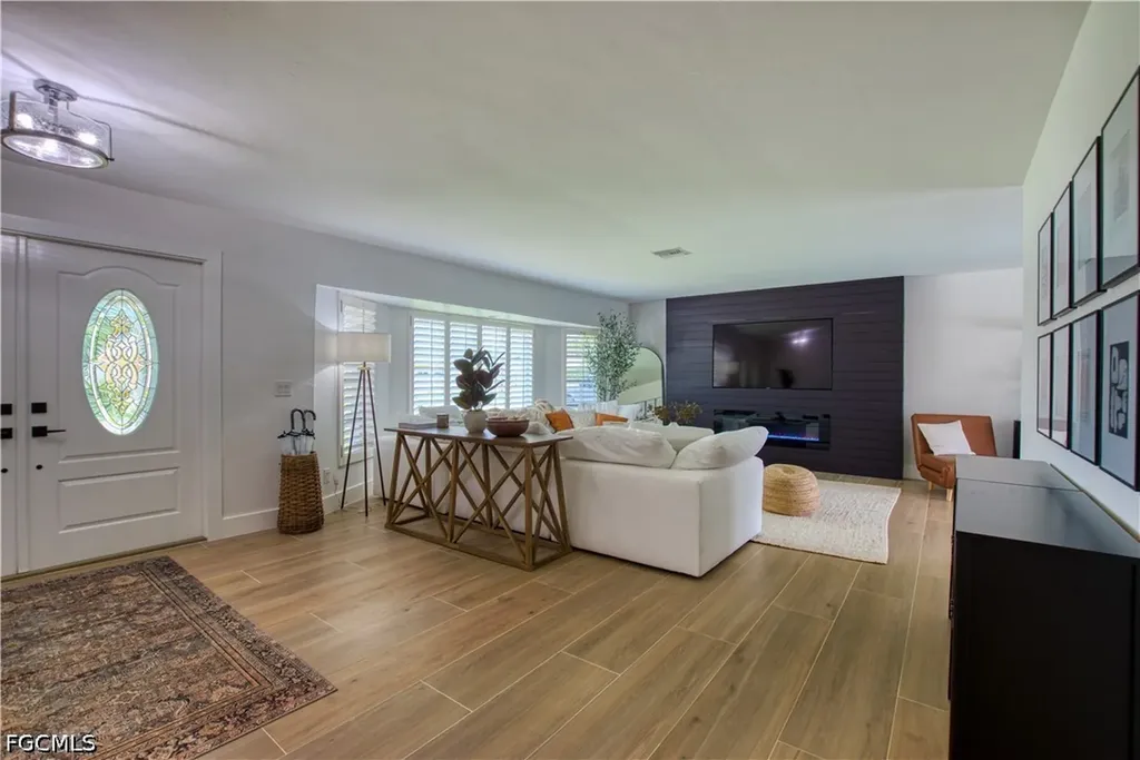 154 SW 52nd Street Cape Coral FL 33914